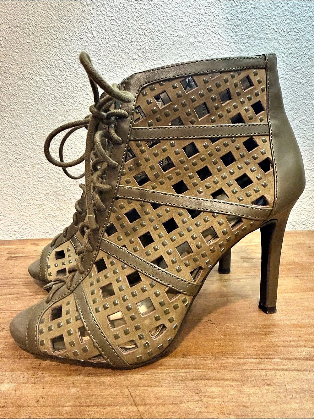 Gianni Bini 6.5 Olive Green Laser Cut Lace Up Peep Toe Stiletto Booties